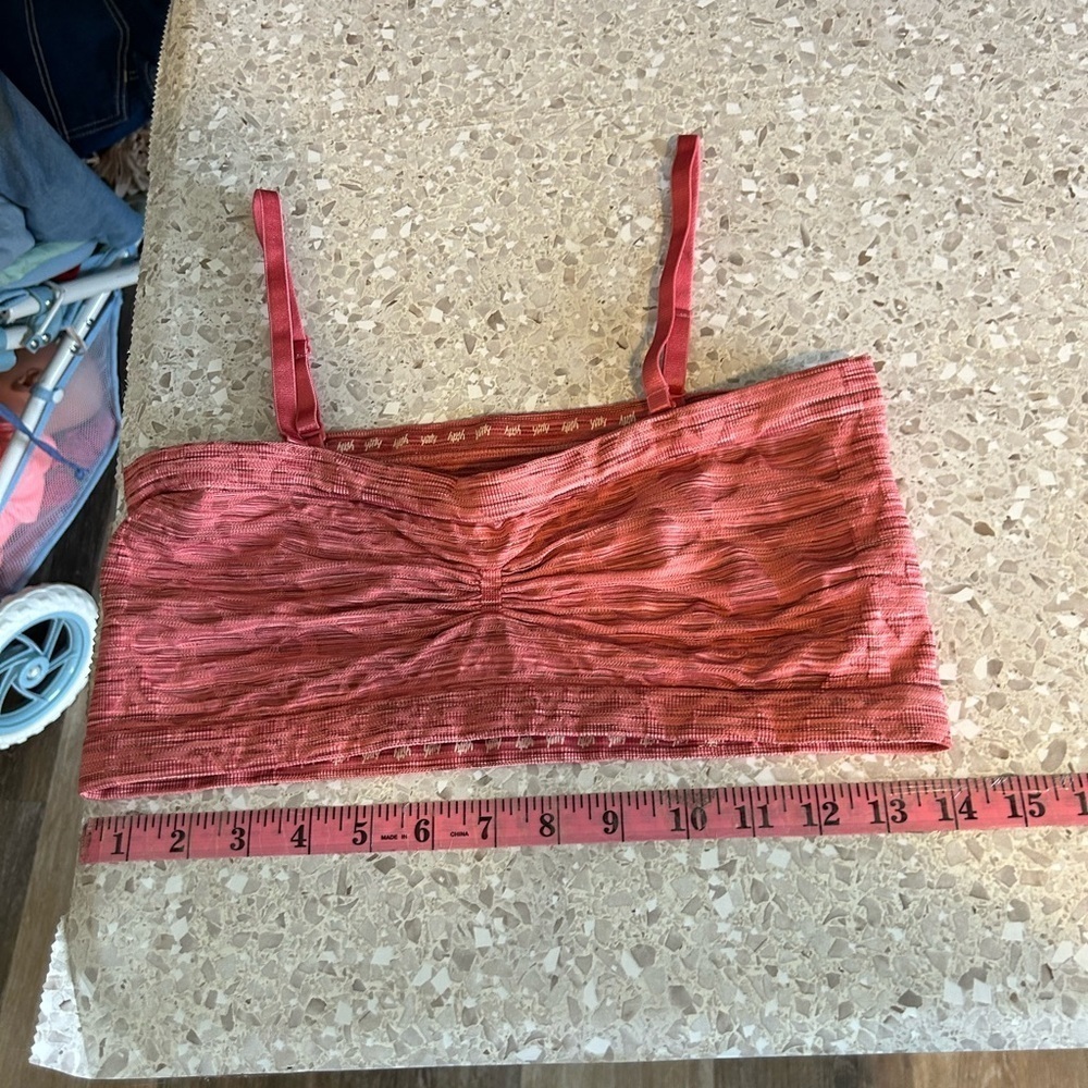 Yitty Nearly Naked Shapewear Jacquard
Bandeau XL/XXL With a Removable Straps - Picture 9 of 10